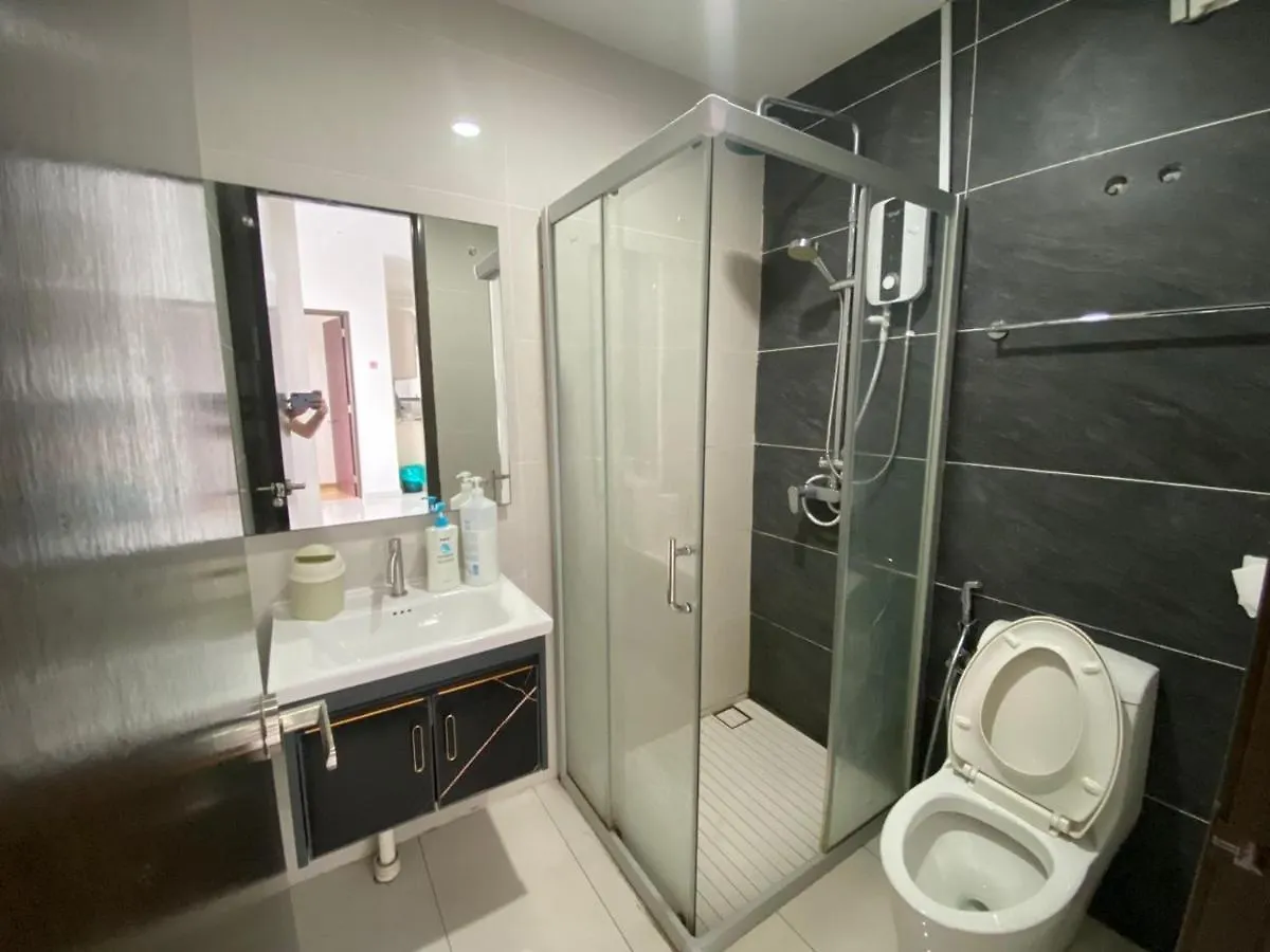Vesta Homes, Danga Bay Baypoint With Seaview, Johor Bahru 0*,